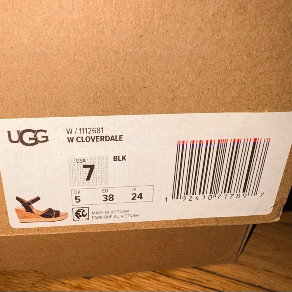 Women’s UGG Cloverdale Espadrille Wedge Sandal in Black size 7 NWT - Picture 10 of 13